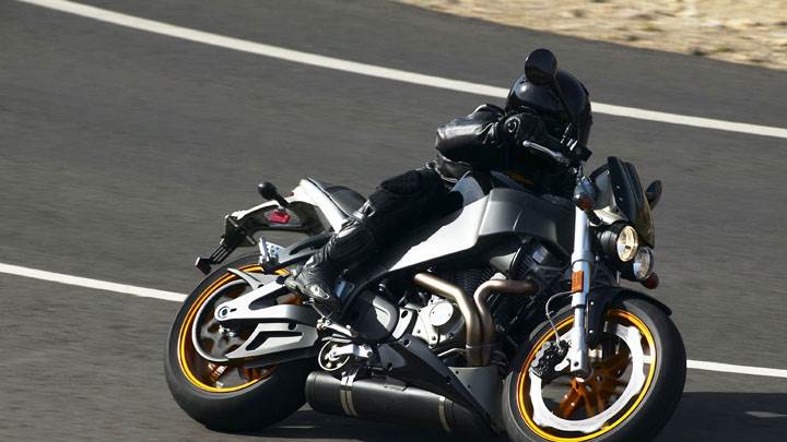 Buell Lightning XB12Ss 2006 Riding on Road Side Pose